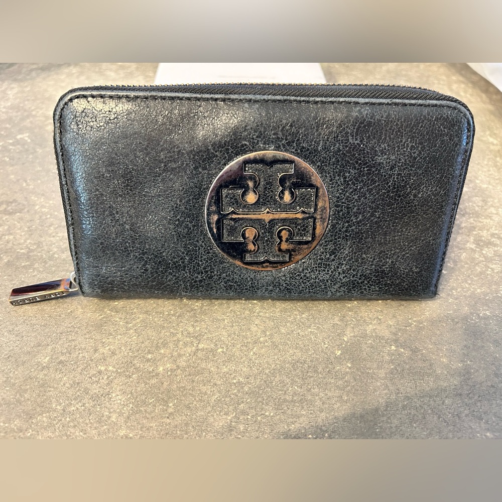 Tory Burch black leather continental wallet